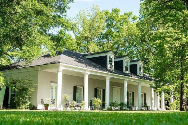 The exterior of Hemingbough Bed & Breakfast