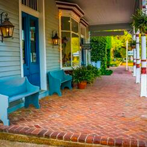 courtyard outside West Feliciana Historical Museum