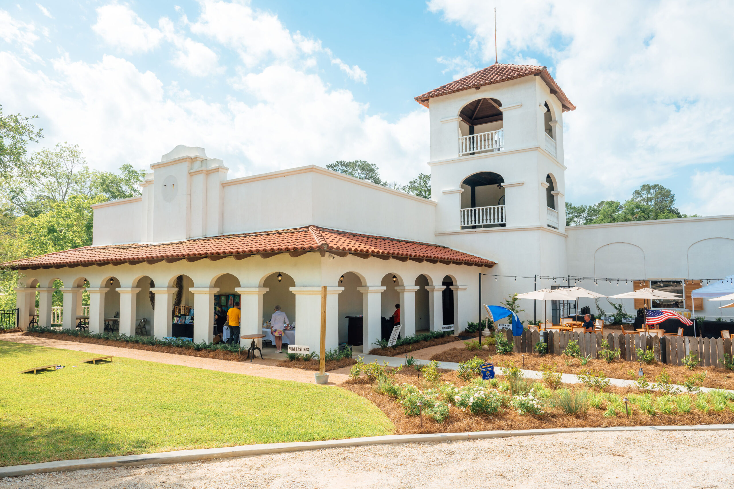 Sabal Cloonan Live at Galvez Distillery